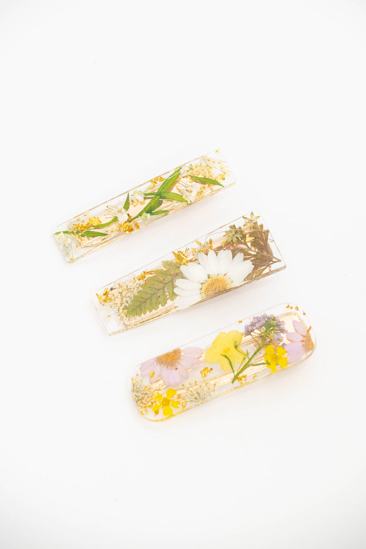 Flutter Floral Resin Hairclip Set