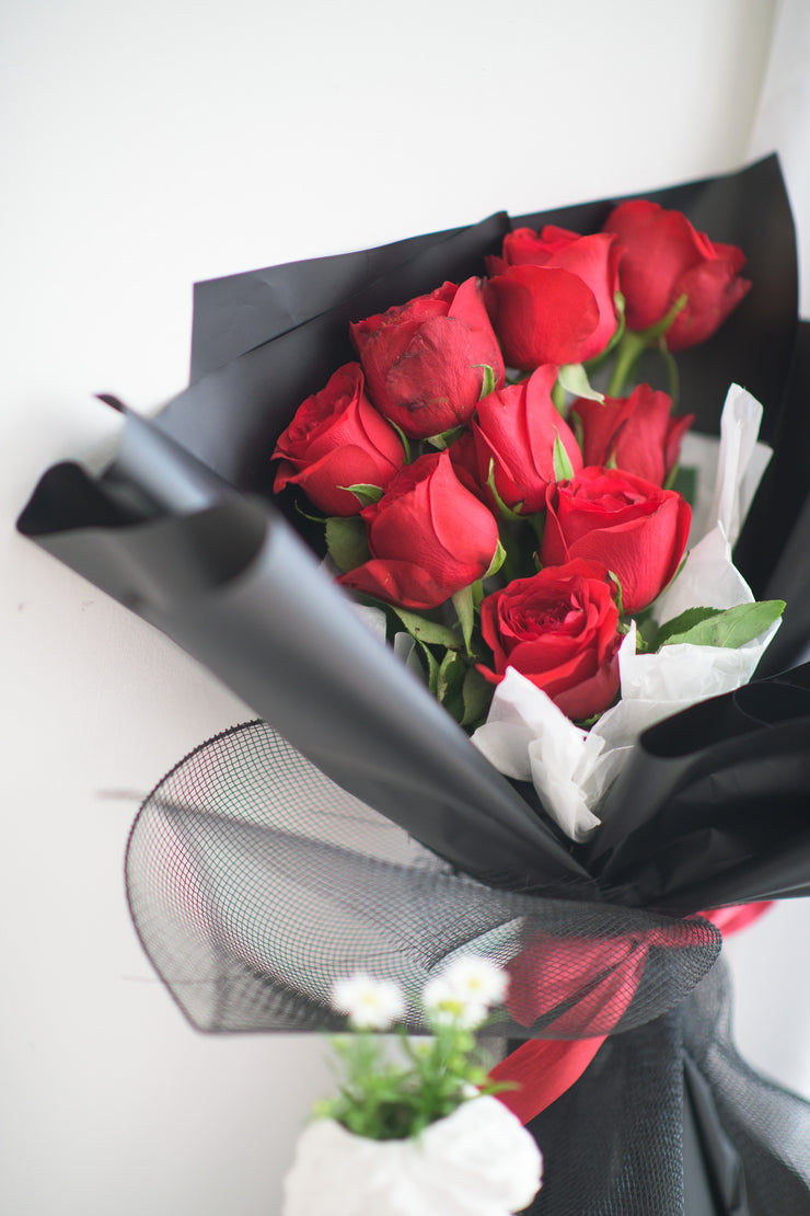 Classy Red Rose Fresh Bouquet